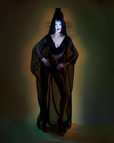 Fashion Fоrward: Поглед отвъд модата